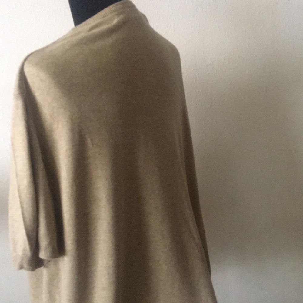 CHAUS - Picture 2 of 6